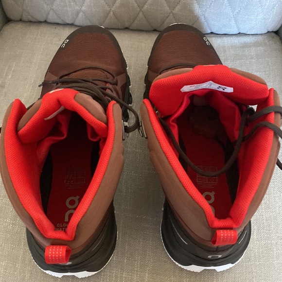 ON Mens Sz 10 sneaker boots maroon NEW - Picture 5 of 13